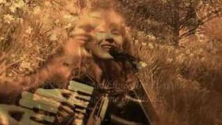 Loreena McKennitt The Mummers Dance [upl. by Ludeman314]