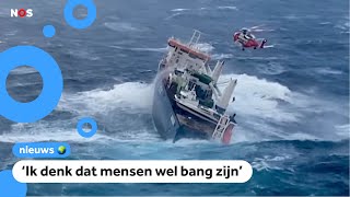 Nederlands schip in de problemen door golven van 16 meter hoog [upl. by Yelehsa]