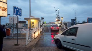 4K  WarnowFähre bei Sturmflut in Warnemünde [upl. by Secnarf]