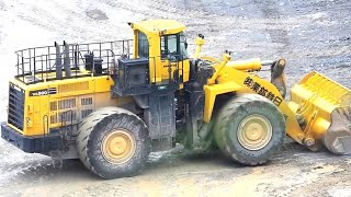 コマツ重機 Komatsu WA800 キャタピラー ホイールローダー 油圧 建設機械 [upl. by Jerald]