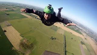 Friday Freakout Skydivers FORGET To Pull Parachute Saved By AAD Altitude Awareness Fail [upl. by Olivia]